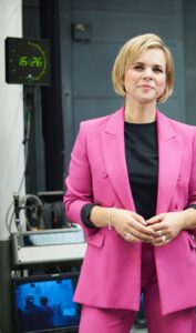 Julia Menger Moderatorin - Copyright mdr Hagen Wolf